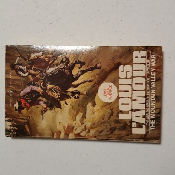 Louis L'Amour Other - The Mountain Valley War by Louis L'Amour